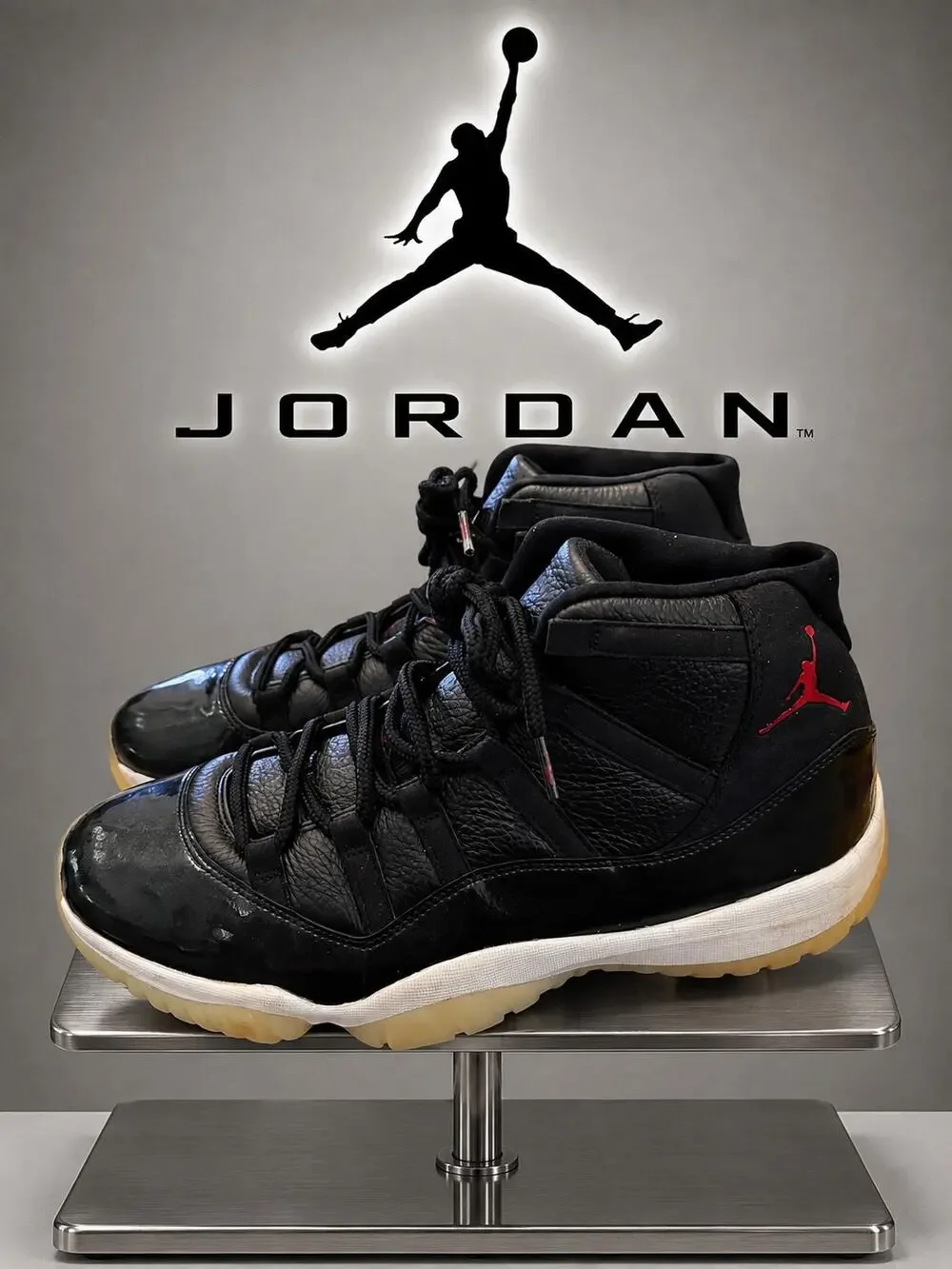 Air Jordan 11 Retro 72-10 Black Gym Red 2015 Men’s Size 13 378037-002
